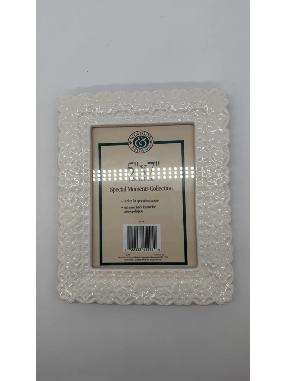 Lot of 2 Decorative Picture Frames Carr 3x5 Windsor Browne 5x7 Green